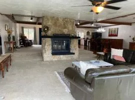 Big Home with Huge Parking WiFi Sleeps 14
