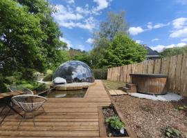 Dôme Renard by Out & Lodge, hotel sa Couvin