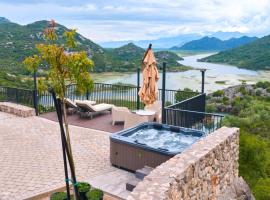 Skyline Skadar Lake, hotel i Karuč