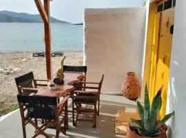 Agios Nikolaos Beach House Kimolos