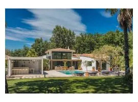 Villa avec piscine chauffée, proche Saint-Tropez et plages