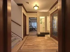 DV Yorkers Manor 4BR 3BA 10PPL