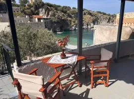 Mani s Secret Cove Suite Next To The Sea