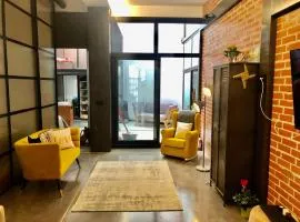 Large Modern Industrial Loft Close to Beaches