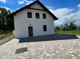 Family house with jacuzzi and sauna, Žiar