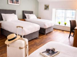 Henehan's Town House, Hotel in Westport