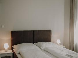 Old Town Apartments, hotel a Sieradz
