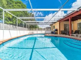 Poolside Paradise in North Lauderdale