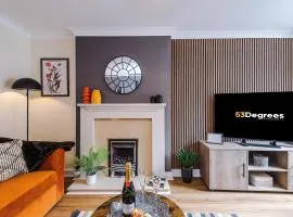 Spacious & Modern 4 Bed in Northwich with FREE Parking by 53 Degrees Property