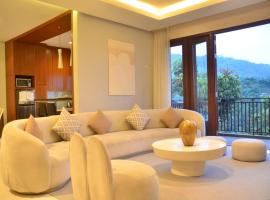 Morning Glory Mountain View Villa 4 Bedrooms With a Private Heated Swimming Pool、バンドンのホテル