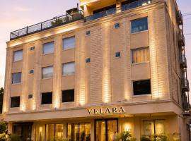 Velara Hotel & Banquet, hotell i Gwalior