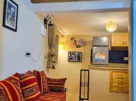 Charming 4 Floor Private House with Fast WiFi and Sunny Terrace
