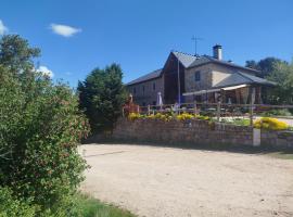 Hôtel Restaurant Le Regimbal, hotelli kohteessa Javols