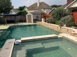 FIFA Traveler Oasis Pool Sauna Patio Arcade Sleep 16