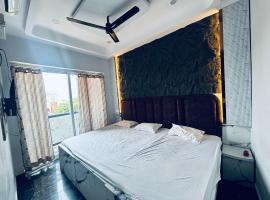 Radha Madhavam Luxurious Boutique Hotel, hotell i Mathura