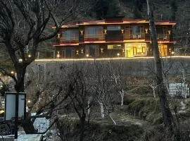 Mountain Shadow By Moon Knight Hospitality