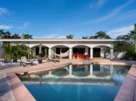 Pool Oasis Close to the Beach and Pickleball