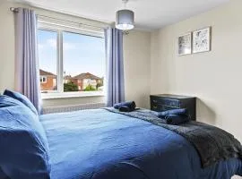 Great Sutton House Perfect for Contractors