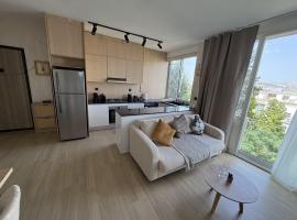 Magnifique appart vue sur les ponts de Constantine, hotell sihtkohas Constantine