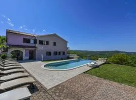 Villa Nori, a fantastic pool villa with a view
