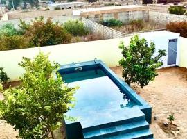 Tata Khane, khách sạn ở Ngaring