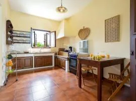 Apanemidi Traditional House with Pool