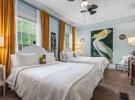 Old Carrabelle Hotel Captains Quarters Suite