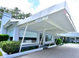 Sun Plaza Motel, hotel sa Silver Springs