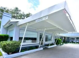 Sun Plaza Motel