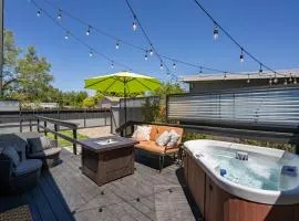 Forest & Vine - Hot tub and Pet Friendly!