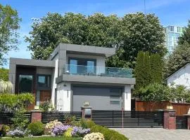 Rose Garden Vacation Studio