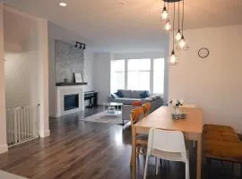 Modern 3 bedroom duplex home in Langley