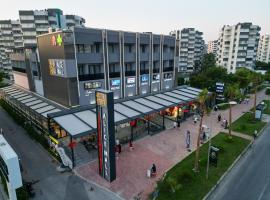 Alice Hotel Antalya, hotel em Lara