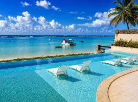 Seafront Apartment | Comfort and Charm | Beachfront | Barra Bali | Destino BSM 329