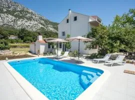 Family friendly house with a swimming pool Gata, Omis - 25678