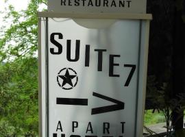 Suite 7 &Home Restaurant, hotel a Paglieta