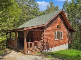 Getaway Cabin | Hot tub + Fire Pit + Trail Access