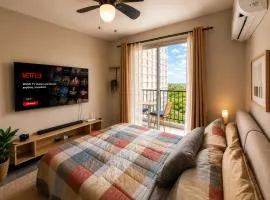 Arastar Escape -Cozy Staycation - NetFlix - Fast Wifi - Pool Access