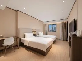 Hanting Hotel Wuhan Wansongyuan Wangjiadun East Metro Station