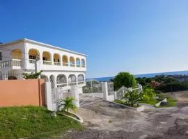 Oceanview Retreat - 3 bedroom