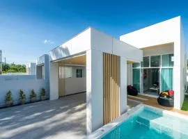 The Garnet Light Pool Villa Aonang-3BR Private Pool Villa