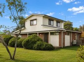 Sunshine Retreat by Ready Set Stay