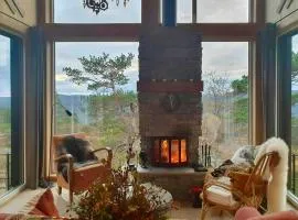 Family Cabin With Views In Hillestad