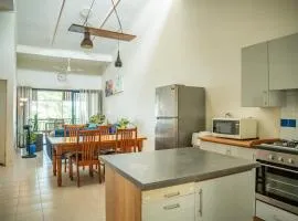 Seaview Apartment