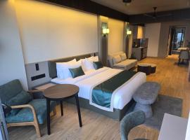 Weekend Retreat- Hotel & Spa, hotel en Kurseong