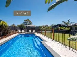 Waterfall Gully Retreat with Gas heated Pool