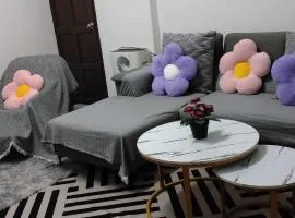 Lakefront Homestay