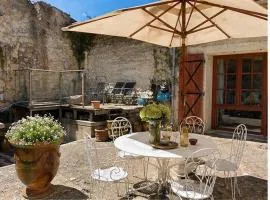 Provençal getaway with charming stone courtyard