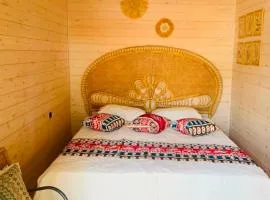 Ureki Beachwood Cabins, Sleeps 6, 2 Bedrooms, 50 m to Beach