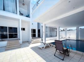 Vittins 2, hotel sa Tantra Hill